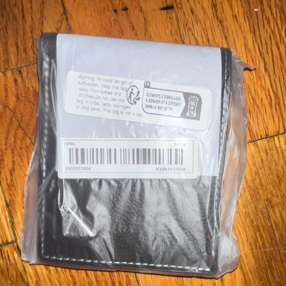 Wallet | NWT | Leather - Picture 3 of 3